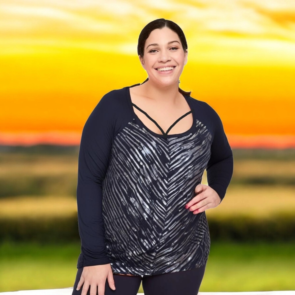 Go from a Night Out to a Workout with this LIVI 26/28 long sleeve tunic